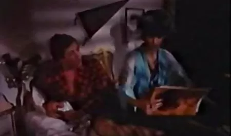 OMA எம்ஐடி நிர்வாண முதிர்ந்த பெண்