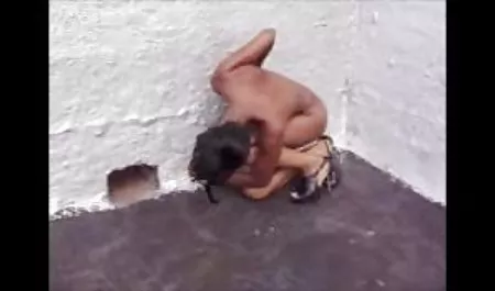 நேராக fucking கொண்டு ஆபாச உச்சியை முதிர்ந்த Michaela மற்றும்