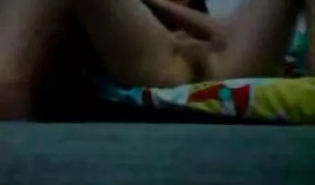 விரல் செக்ஸ் அவளை அவளது செக்ஸ் அத்தை வரை அவர் squirts